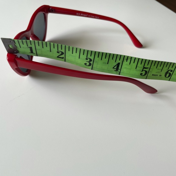 A.J. Morgan Cat-Eye Sunglasses - Picture 2 of 6